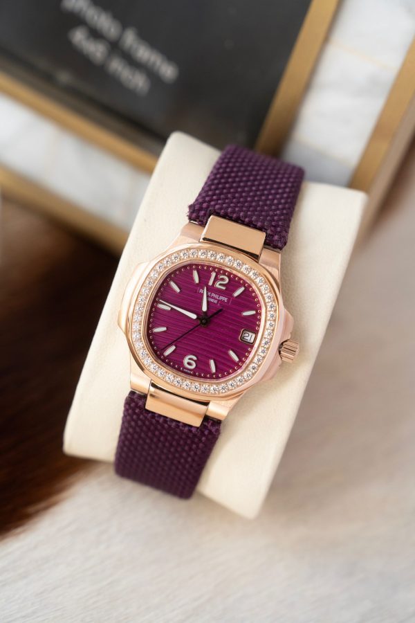 Patek Philippe Nautilus 7010 Super Clone Ladies Watch with Cash on Delivery 1144884578 - front view | Nautilus