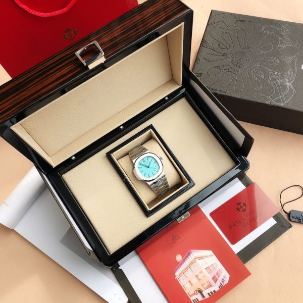 Patek Philippe Nautilus 5711 Super Clone Watch with Cash on Delivery 1125825436 - front view | Nautilus