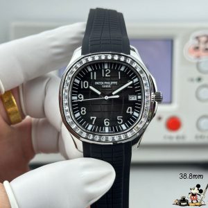 Patek Philippe Aquanaut Super Clone Watch with Cash on Delivery 1133273563 - front view | Aquanaut